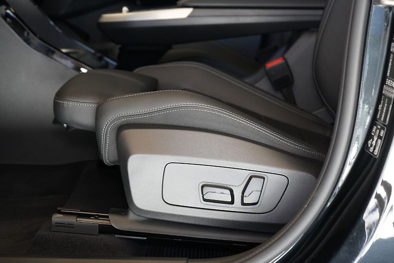 BMW X1 M35i xDrive, Panorama, Head-up - fotka 22 z 50