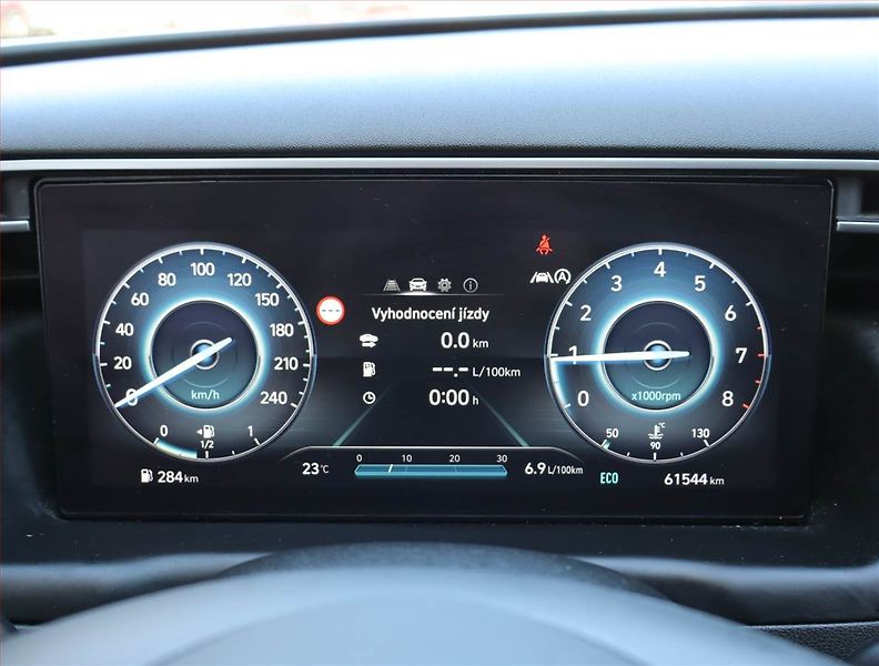 Hyundai Tucson (2021) 1.6 T-GDI - fotka 11 z 19