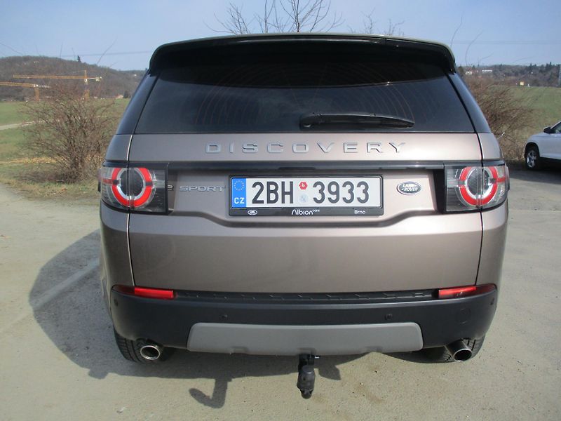 Land Rover Discovery Sport 2.0 TD4 110kW 4x4 koupeno CZ - fotka 7 z 42