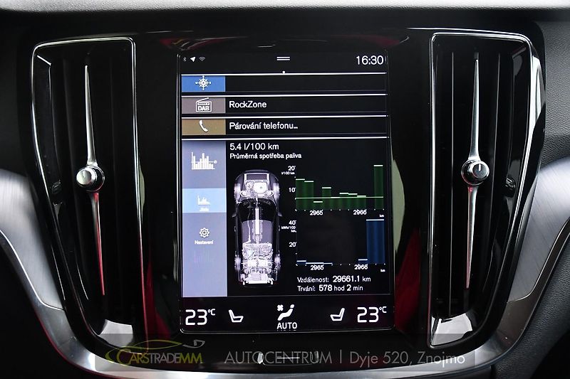 Volvo V60 2,0 T6 186kW PHEV TWIN ENGINE - fotka 39 z 51