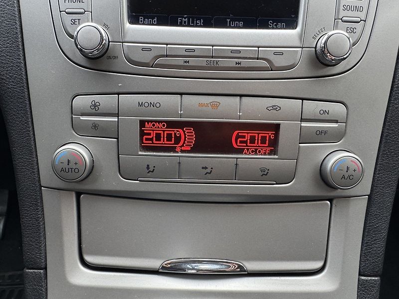 Ford S-MAX (2009) 2.0TDCi Navi 7Míst Tažné Z. - fotka 12 z 45