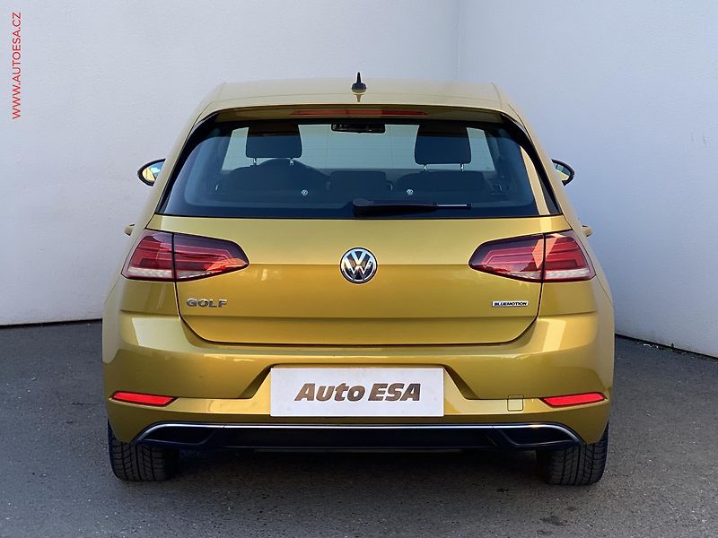 Volkswagen Golf (2018) 1.5TSi, 2.maj,ČR - fotka 5 z 17