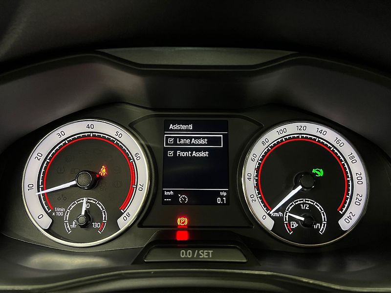 Škoda Kamiq 1.5TSI DSG MONTE CARLO, PANORA - fotka 20 z 26