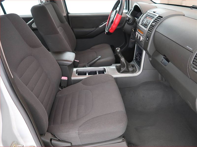 Nissan Pathfinder (2007) 2.5 dCi , 4X4 - fotka 9 z 17