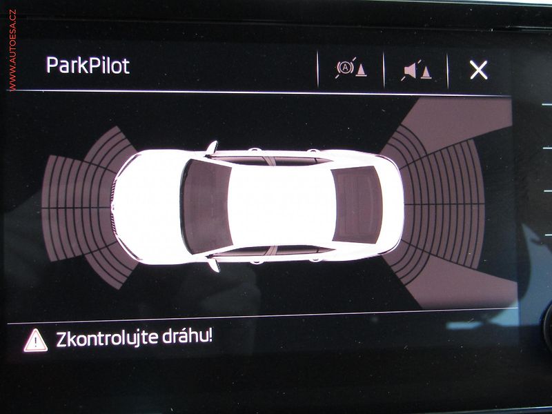 Škoda Superb (2019) 2.0 TDi, ČR, Style, DSG - fotka 21 z 23