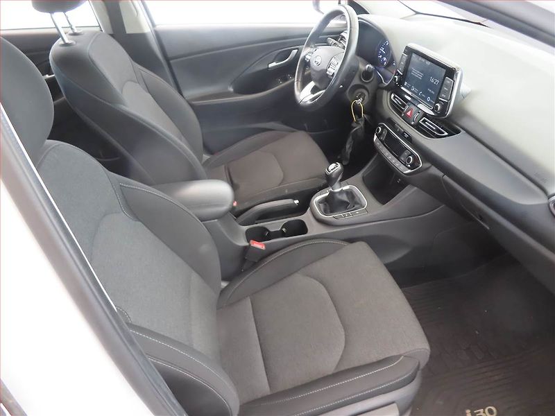 Hyundai i30 (2021) 1.6 CRDi, ČR,1.maj, Tempomat - fotka 9 z 14