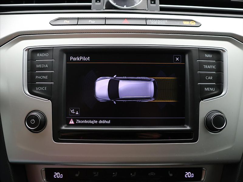 Volkswagen Passat 2.0 TDI 110kW Comfortline - fotka 20 z 29