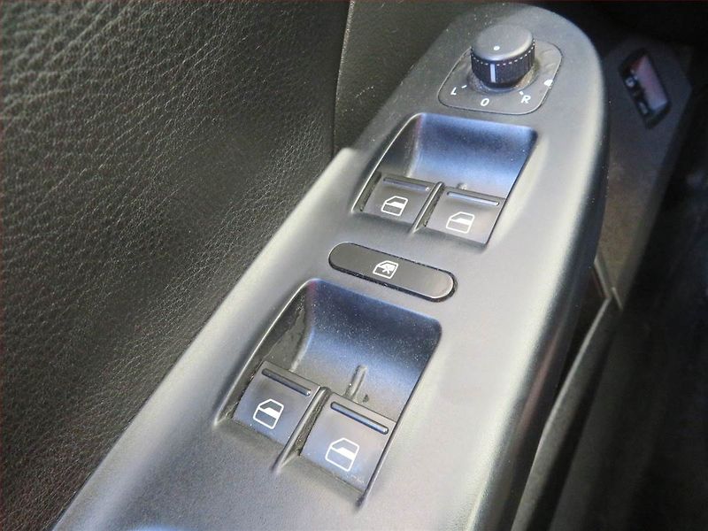 Volkswagen Passat (2006) Highline 2.0 TDI, Xenony - fotka 15 z 15