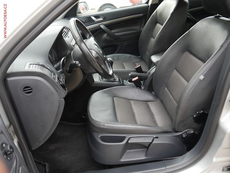 Škoda Octavia (2006) 2.0 FSI, nez.topení - fotka 9 z 20