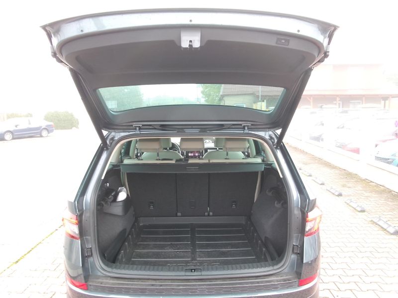 Škoda Kodiaq (2018) 2,0TSI 4x4 DSG NAVI ALU ČR - fotka 14 z 55