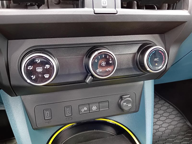Fiat Grande Panda (2025) HYBRID 110k ICON 7LET ZÁ/IHNED - fotka 16 z 19