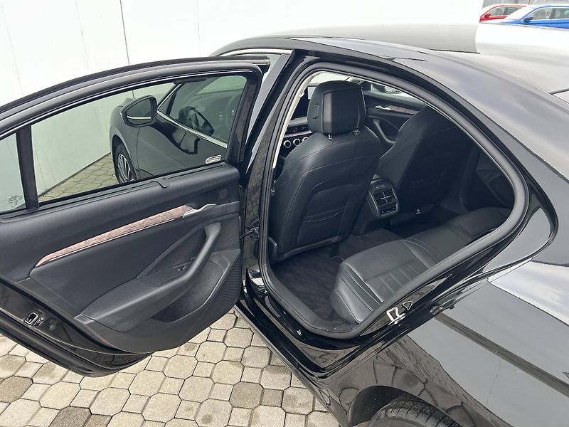 Škoda Superb L&K 7DSG 2,0TDI - fotka 8 z 26