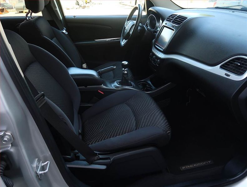 Fiat Freemont (2012) 2.0 MultiJet, Tempomat - fotka 9 z 17