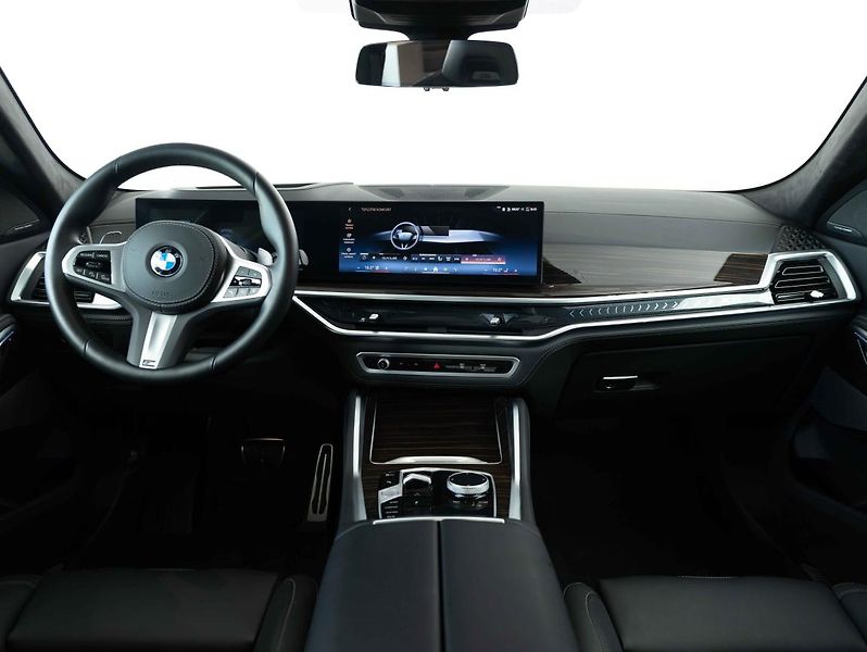 BMW X6 xDrive40i - fotka 12 z 24