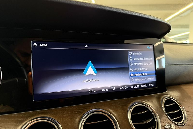 Mercedes-Benz Třídy E (2018) E 200d Exclusive - fotka 54 z 103