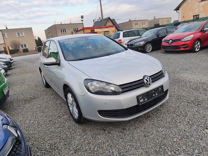Volkswagen Golf (2011) - fotka 2 z 31