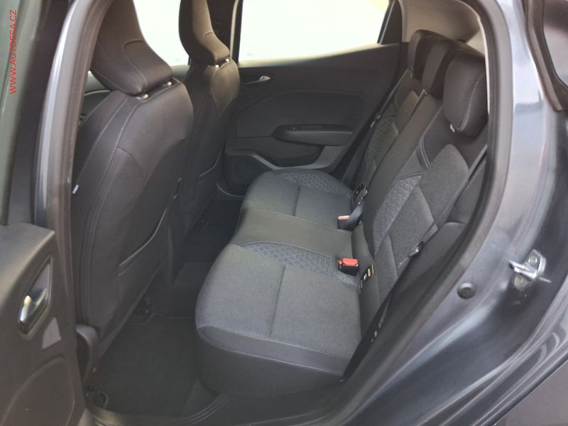 Renault Clio (2021) 1.0 SCe, Zen, navi - fotka 10 z 16