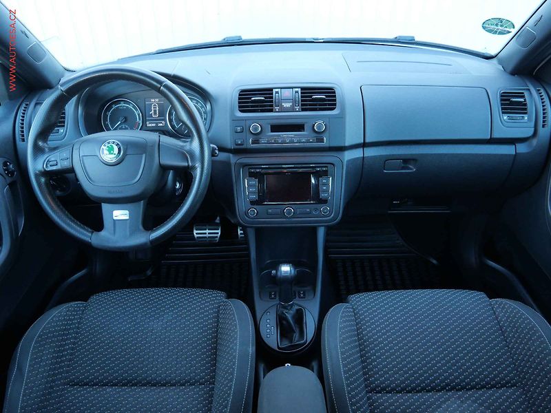 Škoda Fabia (2011) 1.4 TSi, ČR, RS, DSG - fotka 8 z 23