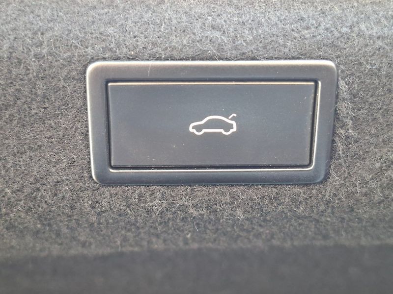 Škoda Superb (2015) 2.0TDI 110kW MAN -NEHAVAROVÁNO - fotka 36 z 47