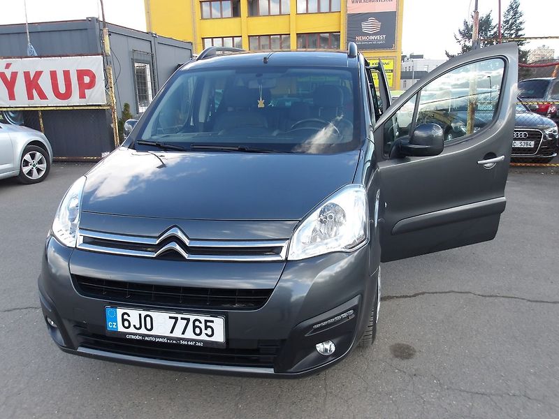 Citroën Berlingo 1,6HDi MULTISPACE 1.MAJITEL !! - fotka 8 z 32