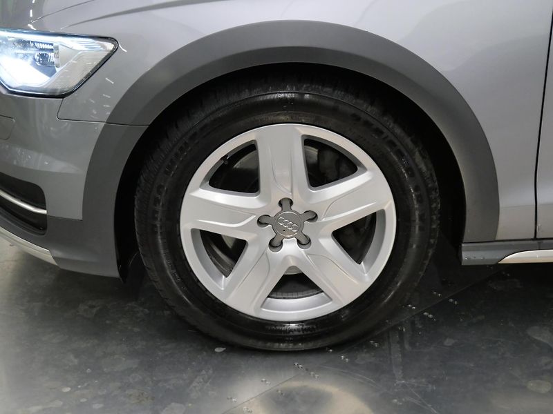 Audi A6 Allroad - fotka 10 z 27