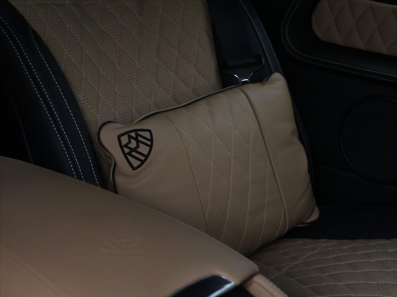 Mercedes-Benz Třídy G 6,0 650 Maybach Landaulet AMG - fotka 25 z 97