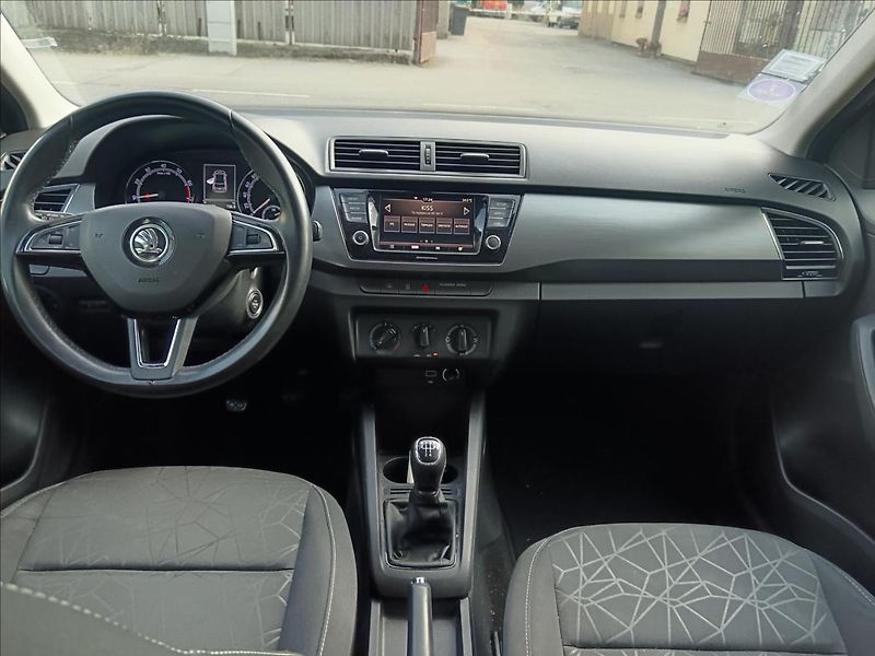 Škoda Fabia 1,0 TSi Business  Clever - fotka 17 z 21