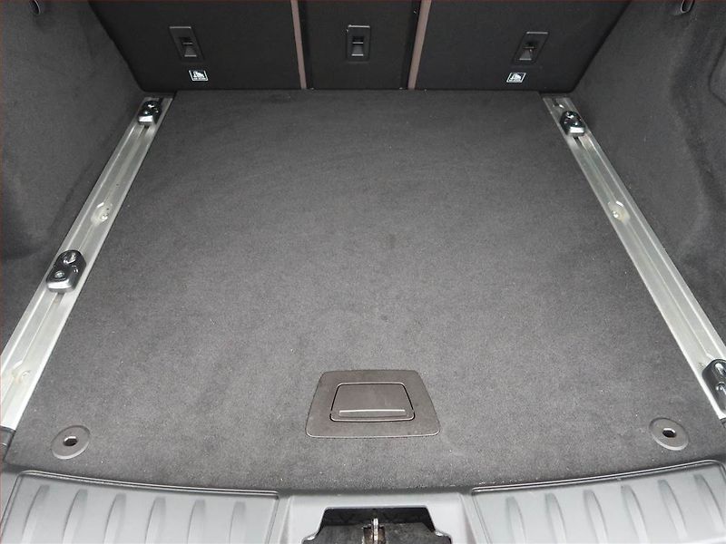 Jaguar F-Pace (2017) 20d AWD, 4X4, Automat, Kůže - fotka 14 z 19