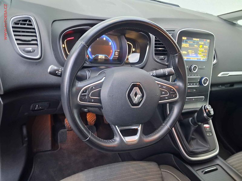 Renault Grand Scénic (2017) 1.2 TCe, Energy, park. čidla - fotka 12 z 17