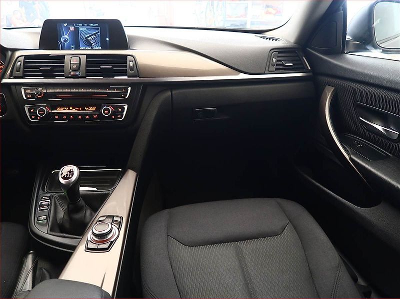 BMW Řada 4 (2014) 420i xDrive, 4X4, Navi - fotka 8 z 18