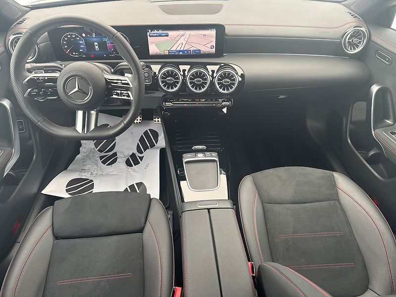 Mercedes-Benz CLA AMG paket 200d - fotka 11 z 20