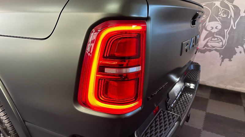 Dodge RAM NIGHT EDITION / 1500 SST H.O.  - fotka 8 z 55