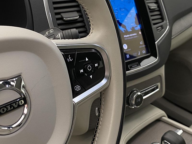 Volvo XC90 B5 AWD CORE AUT CZ 7M - fotka 23 z 63