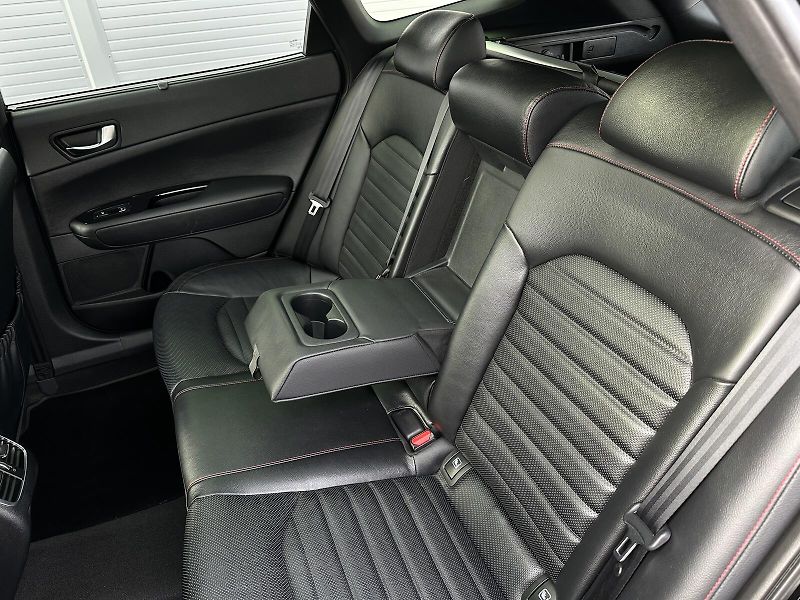 Kia Optima GT 2.0TGDi H-Matic Sportswagon - fotka 48 z 57