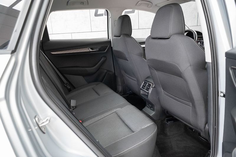 Škoda Karoq 2.0 TDI 4x4*TAŽNÉ*STYLE*ČR 1.M - fotka 13 z 41