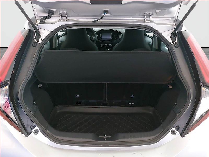 Toyota Aygo (2024) 1.0, Automat, Serv.kniha - fotka 12 z 16