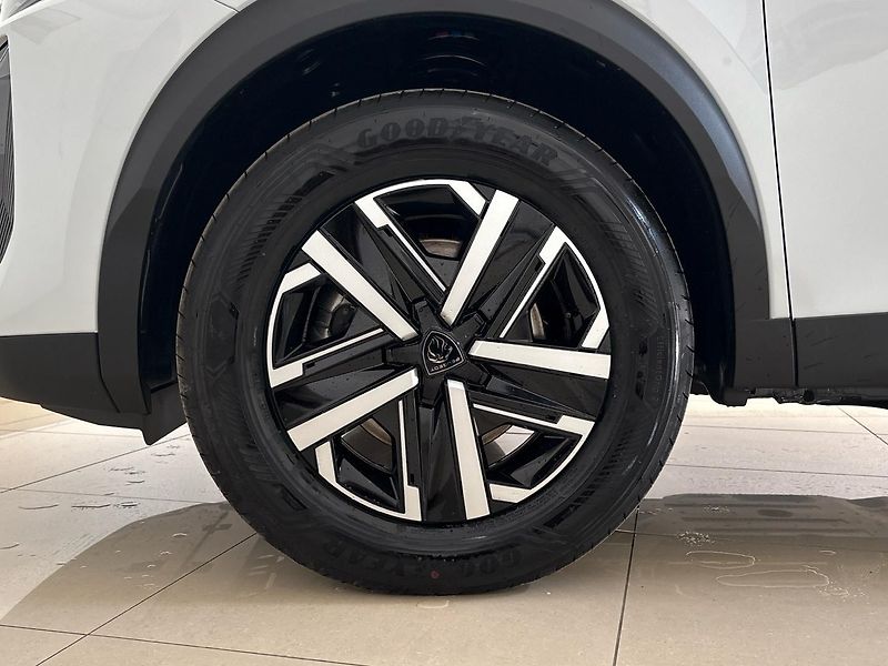 Peugeot 2008 (2026) Business Hybrid 110 e-DCS6 - fotka 8 z 36