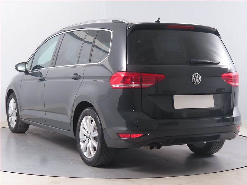 Volkswagen Touran (2016) Highline 2.0 TDI, Navi - fotka 4 z 16