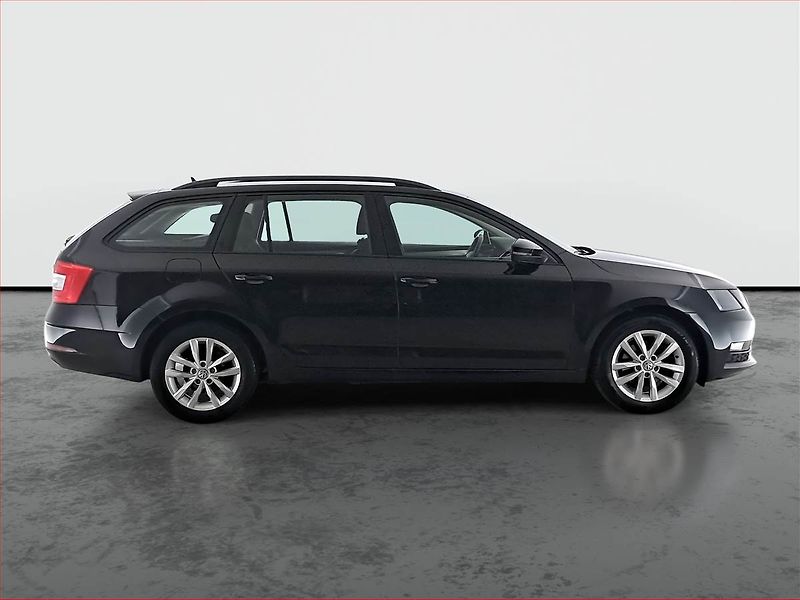 Škoda Octavia (2020) Ambition 1.5 TSI, Serv.kniha - fotka 6 z 18