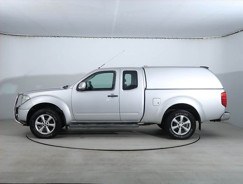 Nissan Navara (2008) 2.5 DCi, 4X4 - fotka 3 z 18