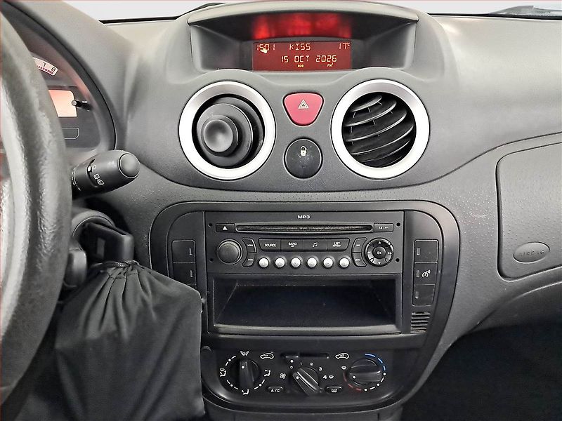 Citroën C3 (2008) 1.4 i, po STK, za dobrou cenu - fotka 12 z 13