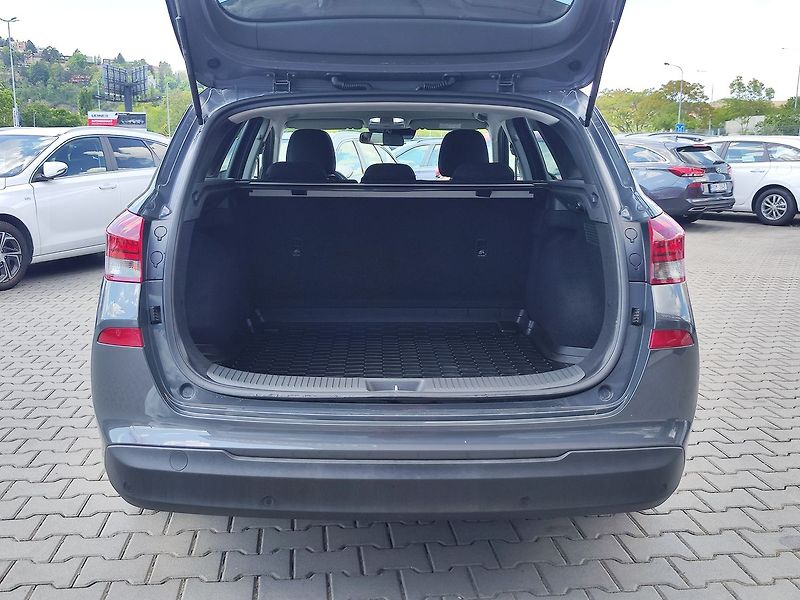 Hyundai i30 1.5i/71kW Smart Climate - fotka 9 z 31