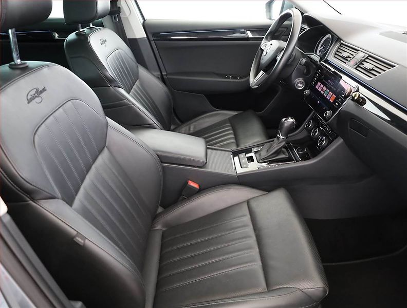 Škoda Superb (2017) Laurin&Klement 2.0 TDI - fotka 7 z 21