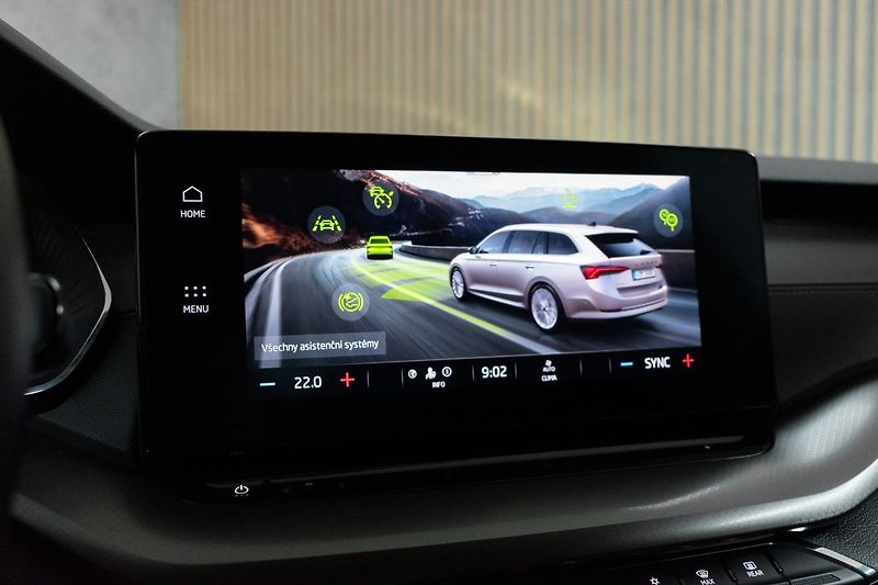 Škoda Octavia 2.0TDI 110kW REZERVACE - fotka 24 z 39