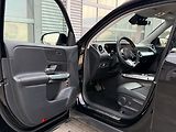 Mercedes-Benz GLB 180d - náhled 22