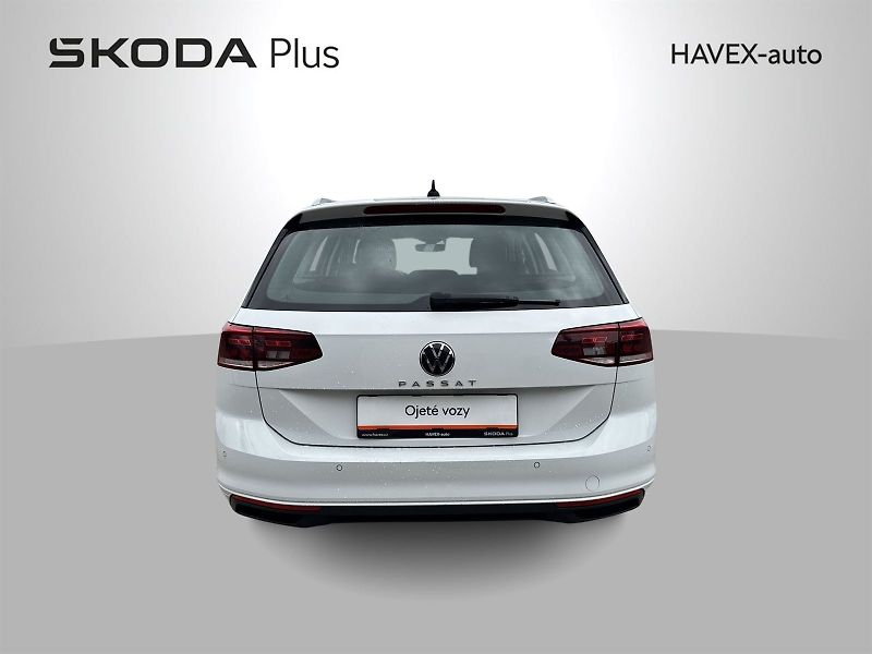 Volkswagen Passat (2021) Variant 2.0 TDI DSG Business - fotka 34 z 34