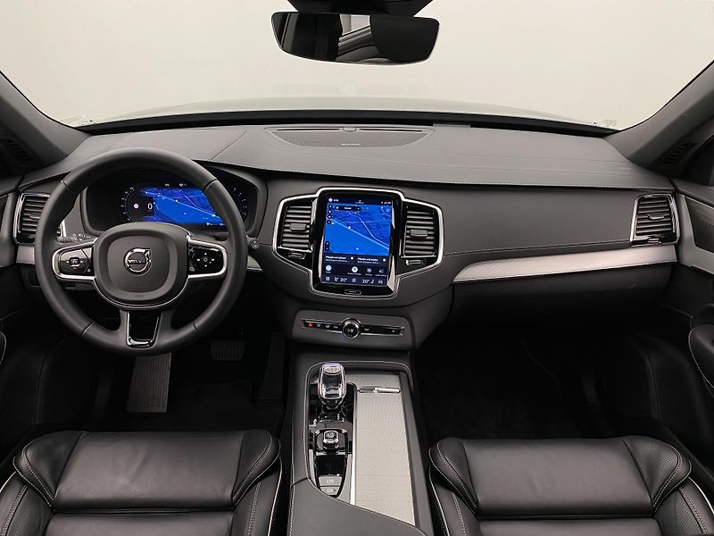 Volvo XC90 B5 AWD BRIGHT PLUS AUT 7míst - fotka 2 z 64
