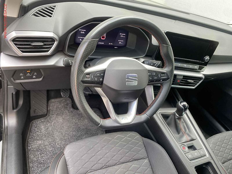 Seat Leon (2021) 2.0 TDi, FR, LED - fotka 12 z 17