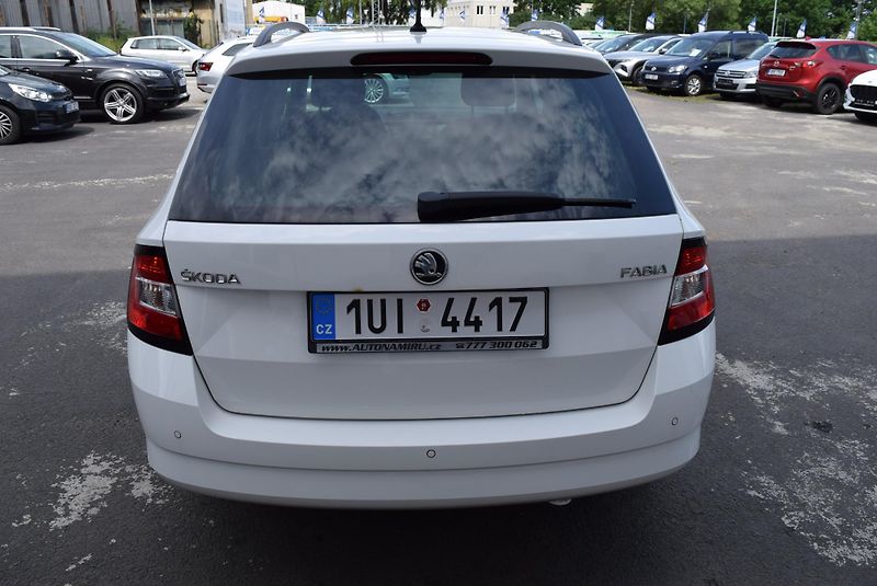 Škoda Fabia (2015) 1.2TSI 66kw STYLE AC TEMPOMAT - fotka 8 z 45