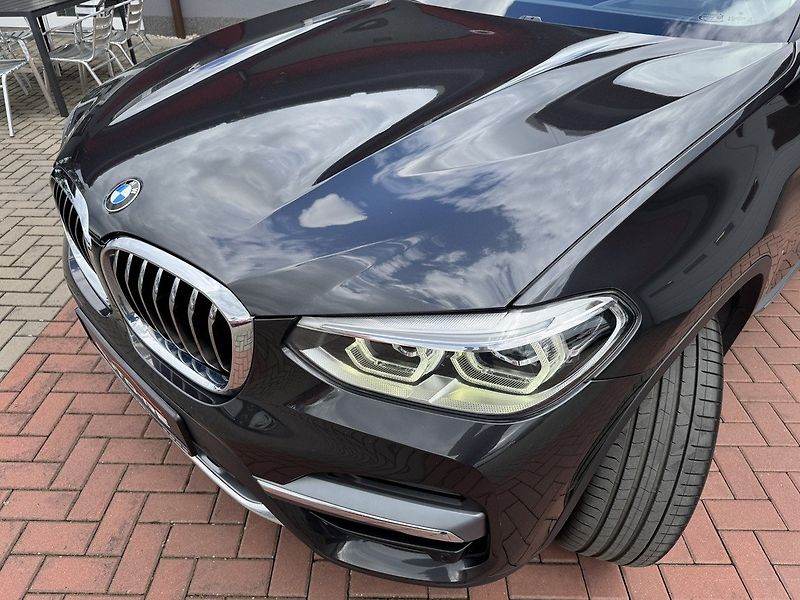BMW X3 (2020) 3.0d X-Drive Ad.LED Webasto - fotka 29 z 43